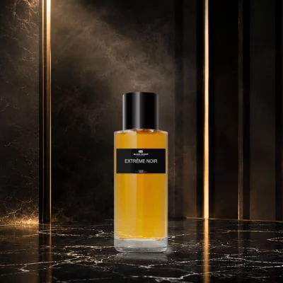 Visuel du parfum EXTRÊME NOIR, avec son flacon, son étiquette et sa présentation produit