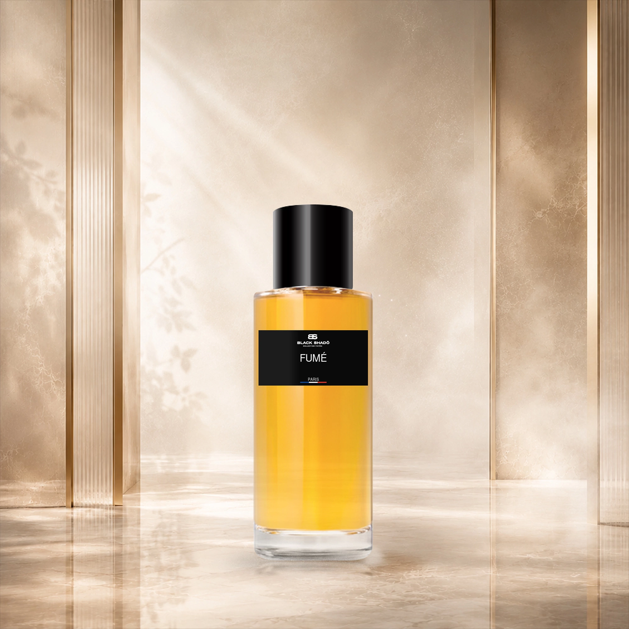 Visuel du parfum FUMÉ, avec son flacon, son étiquette et sa présentation produit