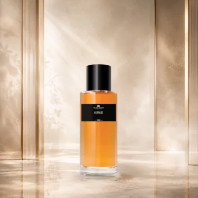 Visuel du parfum Kirke, avec son flacon, son étiquette et sa présentation produit