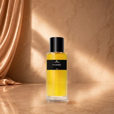 Visuel du parfum POUDRÉE, avec son flacon, son étiquette et sa présentation produit
